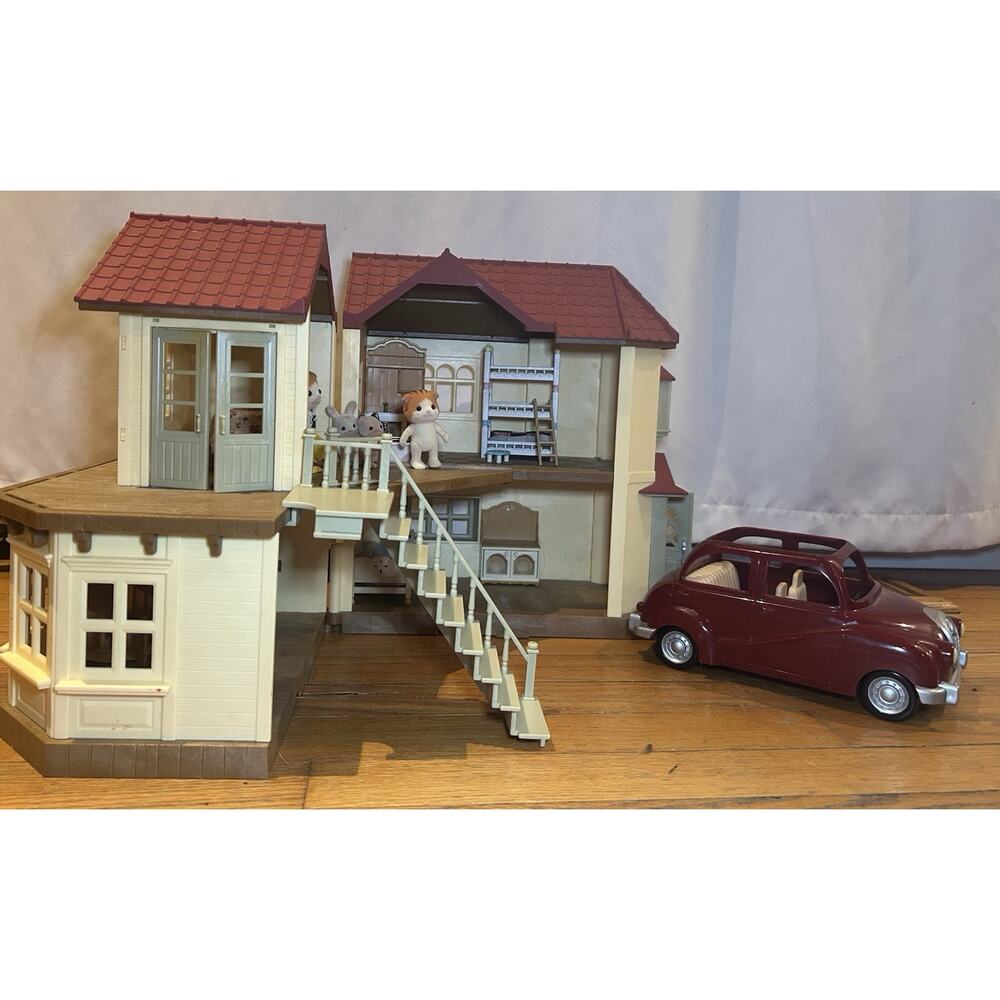 Calico Critters Red Roof Country Home and Minivan
